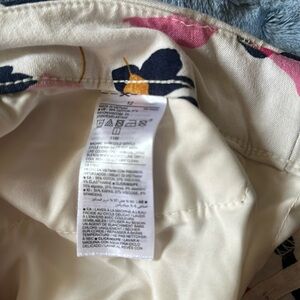 Chino pants Old Navy like new size 12 multicolor with white background